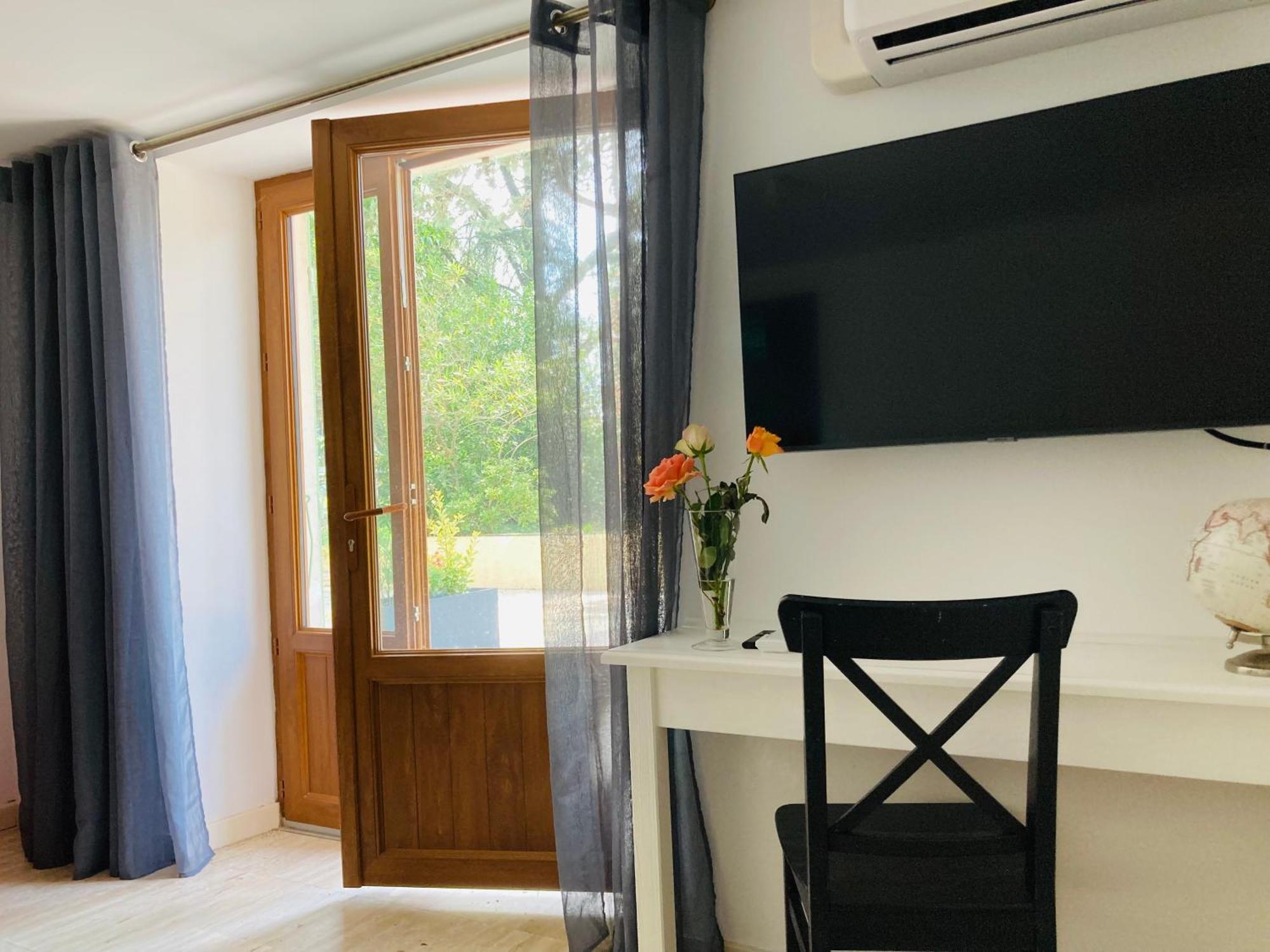 Apartament Pavillon De L'Etang Châteauneuf-du-Rhône Zewnętrze zdjęcie