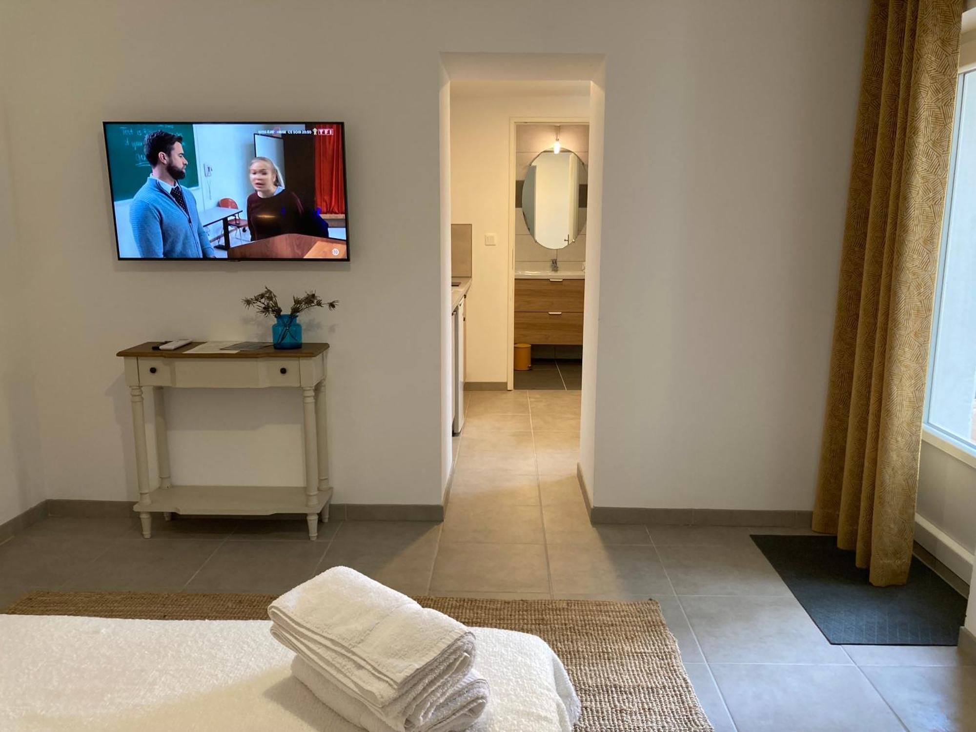 Apartament Pavillon De L'Etang Châteauneuf-du-Rhône Zewnętrze zdjęcie